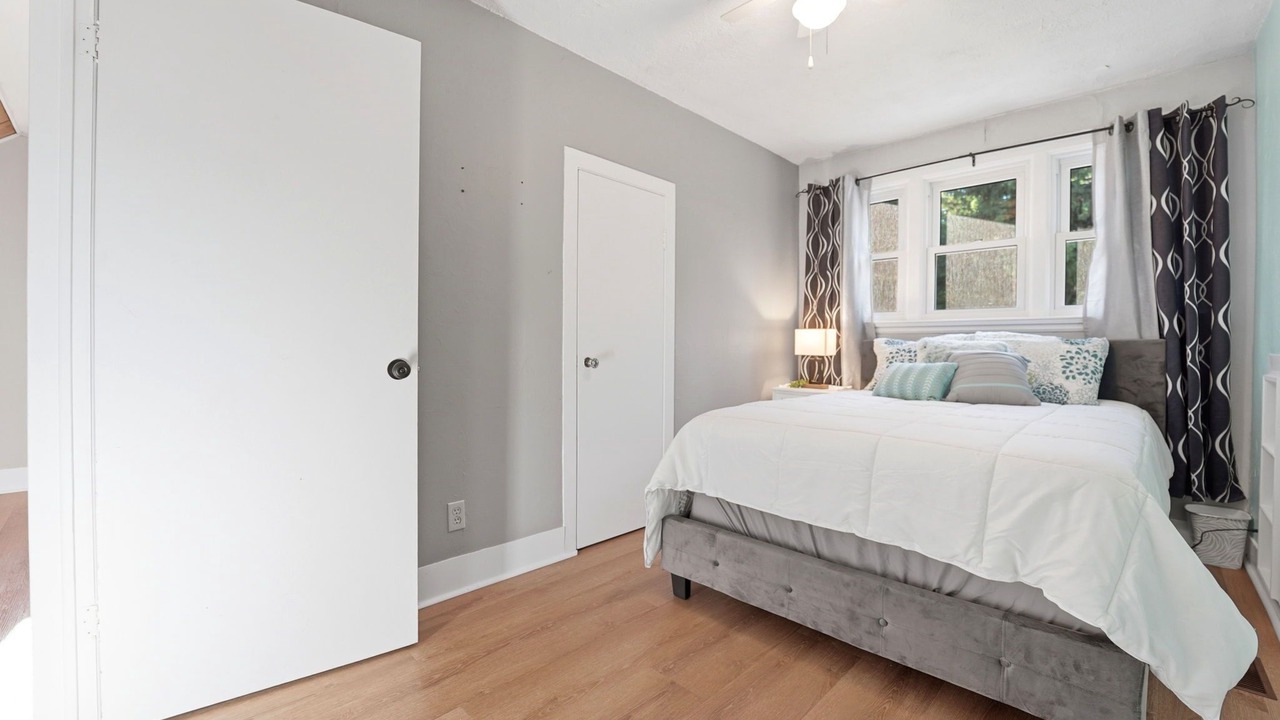 Photo of Bedroom in Elmira