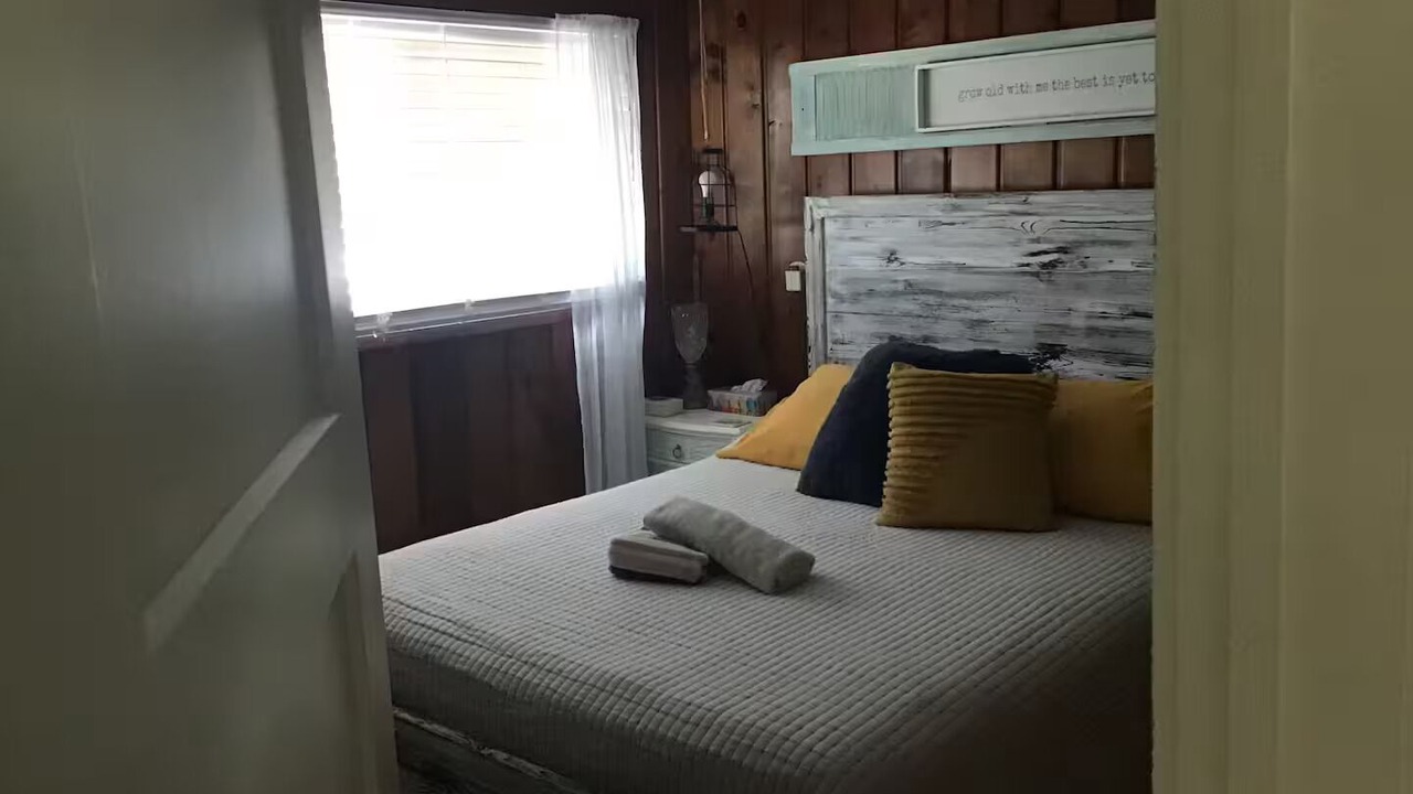 Photo of Bedroom in Romney
