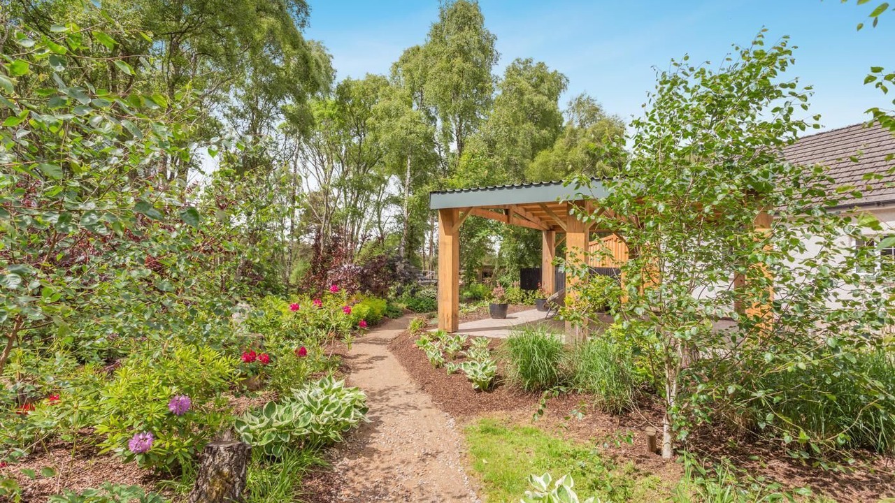 Photo of Outdoor in Tain