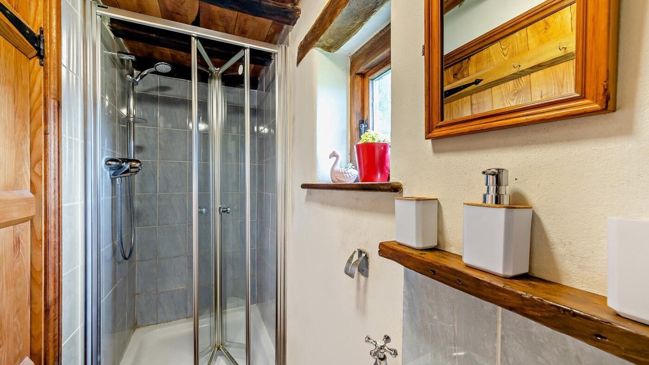 Photo of Bathroom in Newcastle-on-Clun