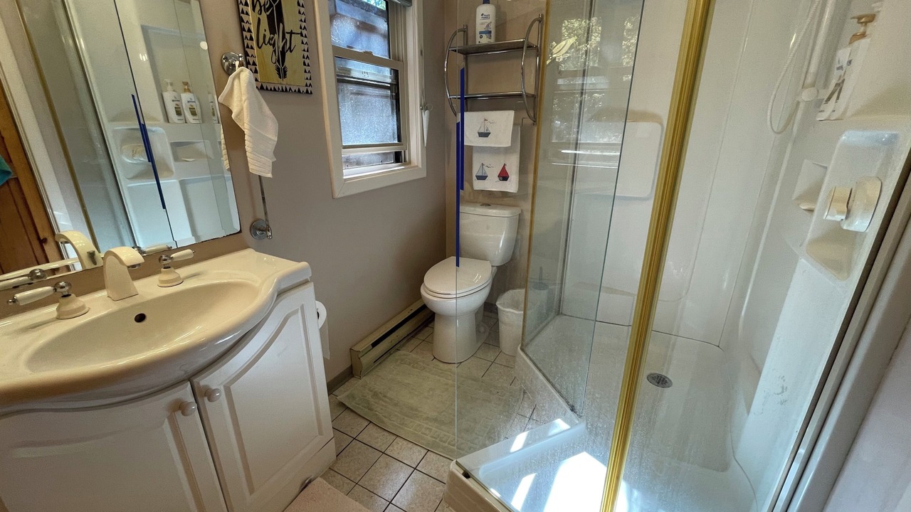 Photo of Bathroom in Lansdowne