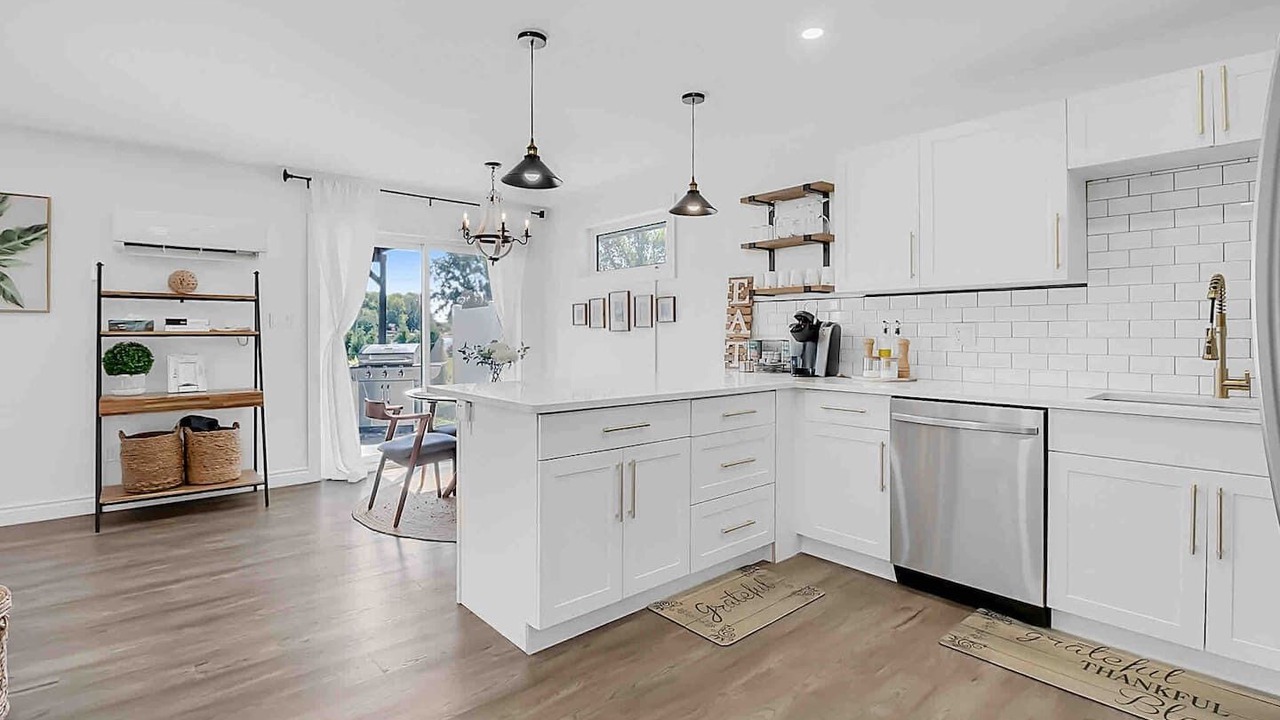 Photo of Kitchen in Lakeshore