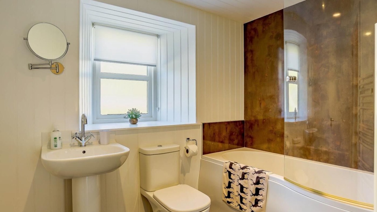 Photo of Bathroom in Ledgowan