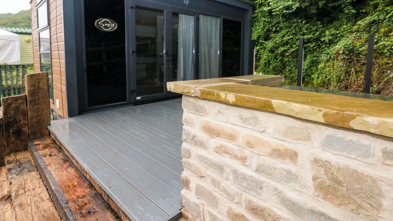 Photo of Patio Balcony in Ferryside