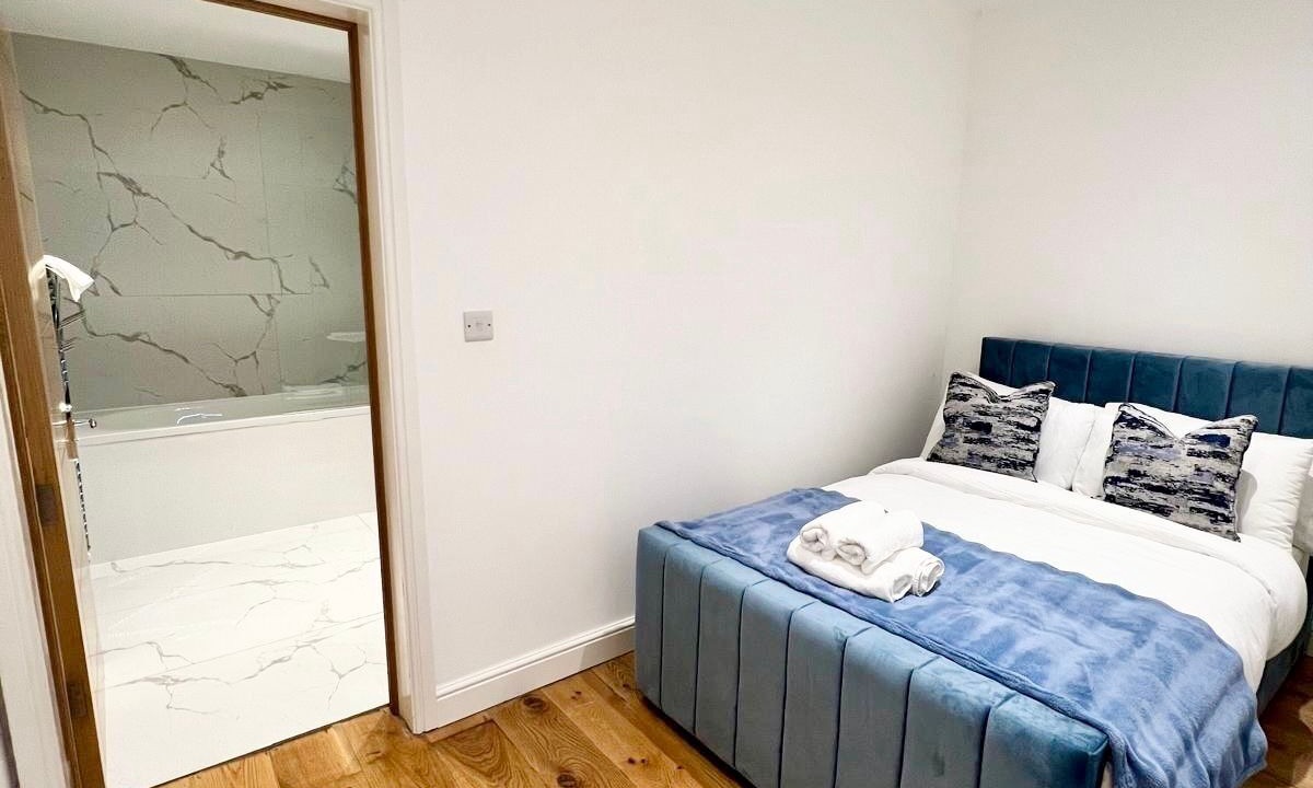 Photo of Bedroom in Hale