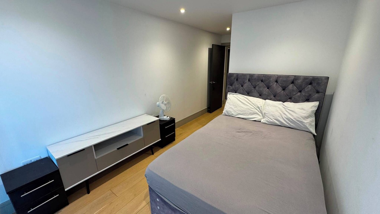 Photo of Bedroom in Tottenham Green