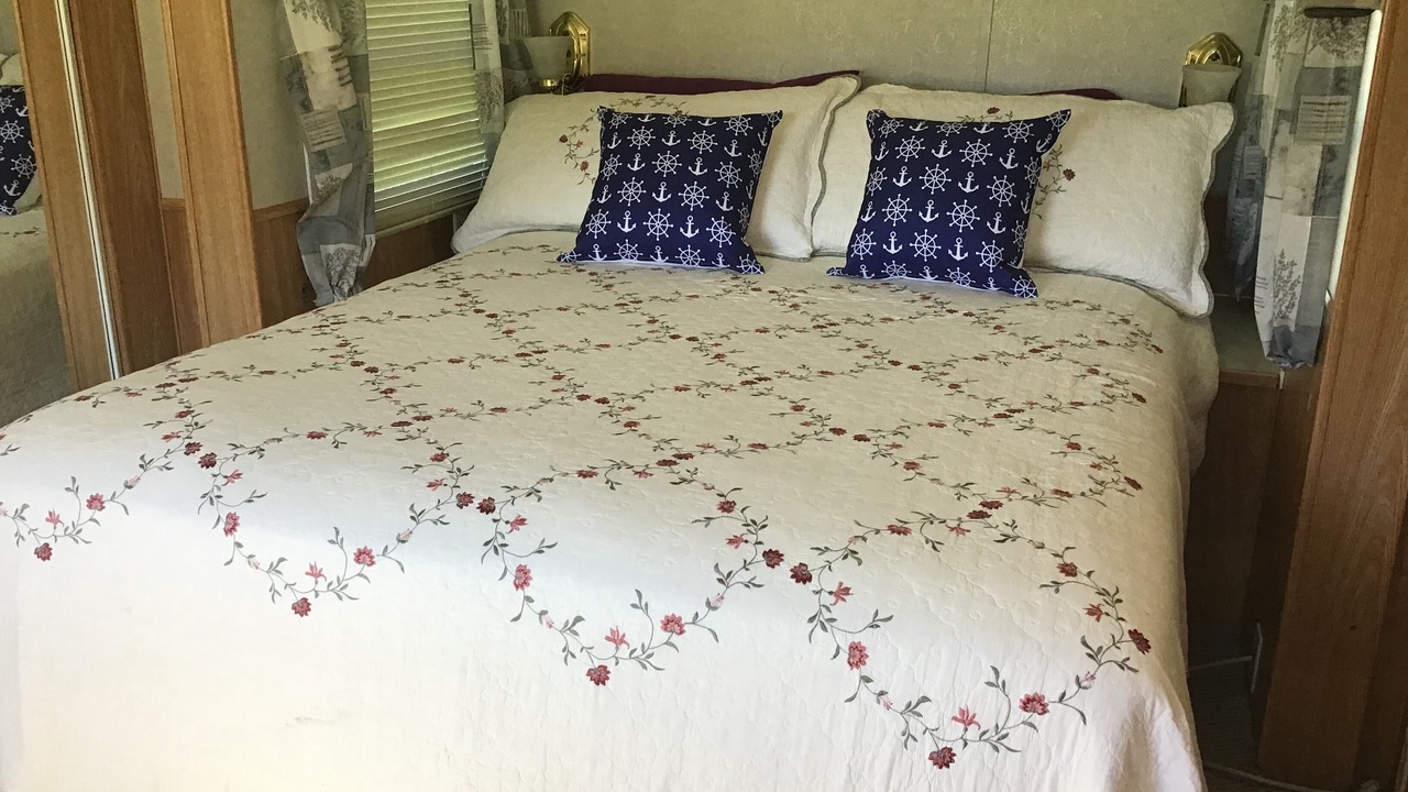 Photo of Bedroom in Lanark Highlands