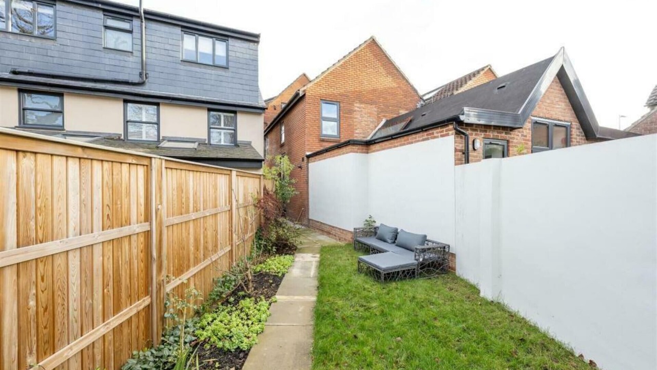 Photo of Outdoor in Church End