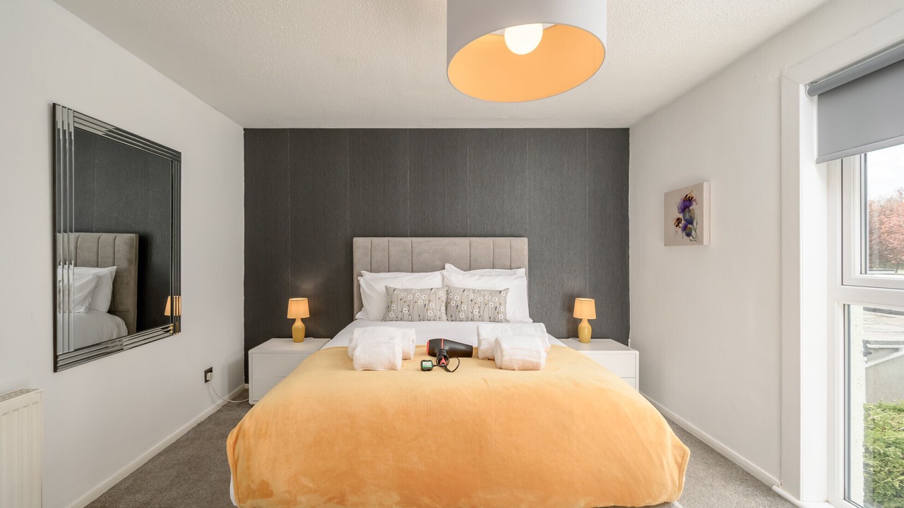 Photo of Bedroom in Longcroft