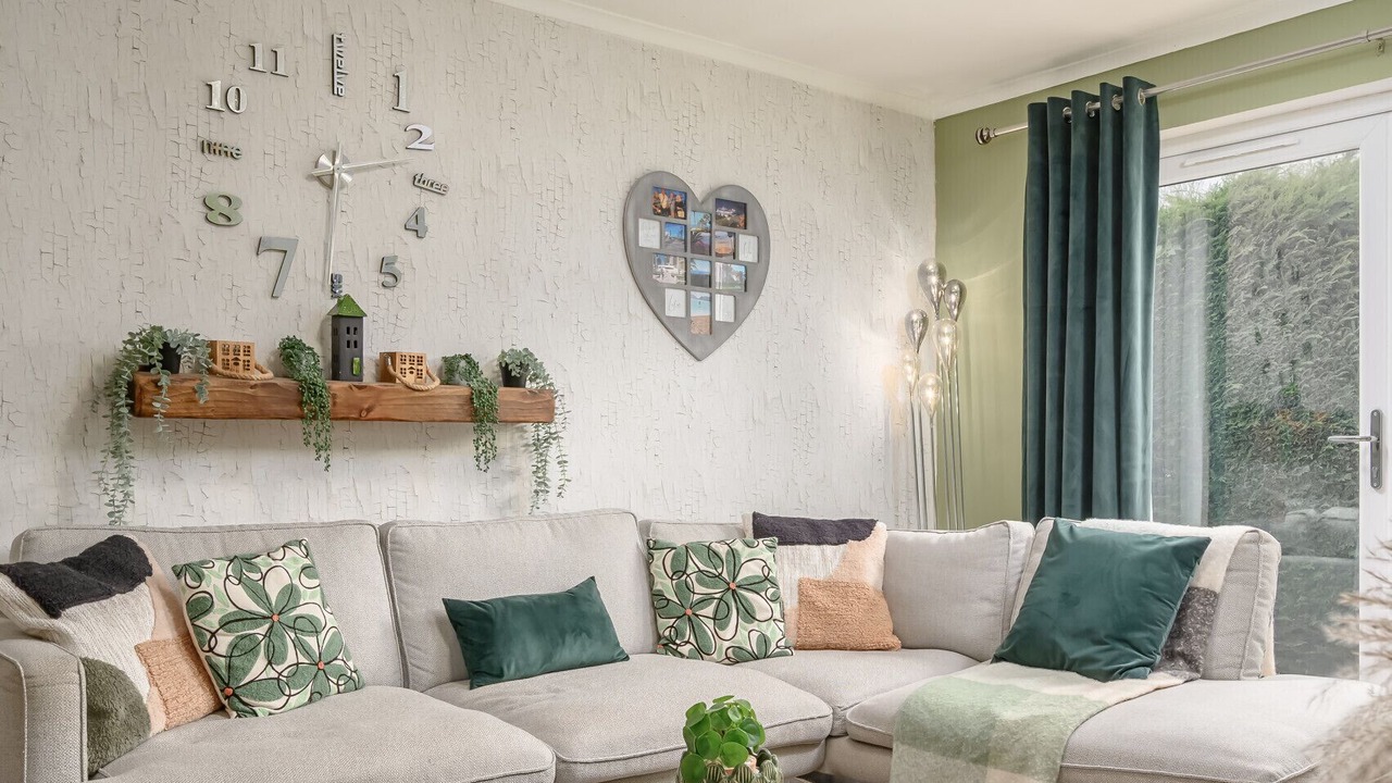 Photo of Livingroom in Longcroft