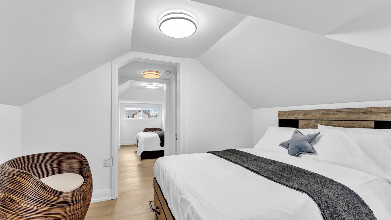 Photo of Bedroom in Lakeview