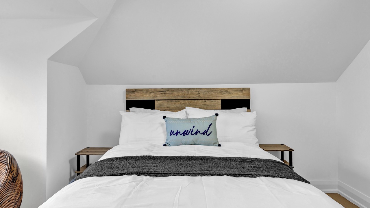 Photo of Bedroom in Lakeview