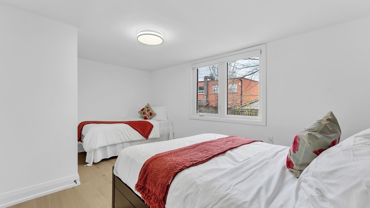 Photo of Bedroom in Lakeview