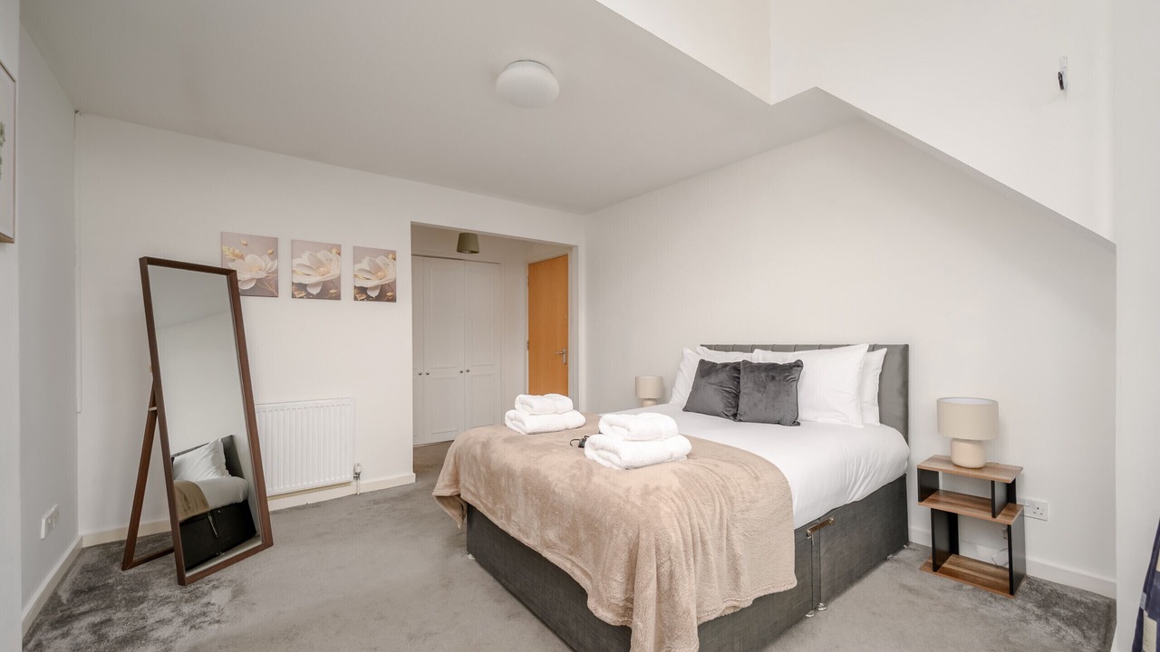 Photo of Bedroom in Longcroft