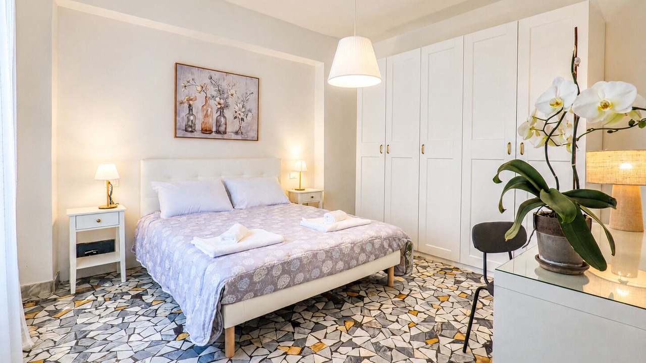Photo of Bedroom in Intra