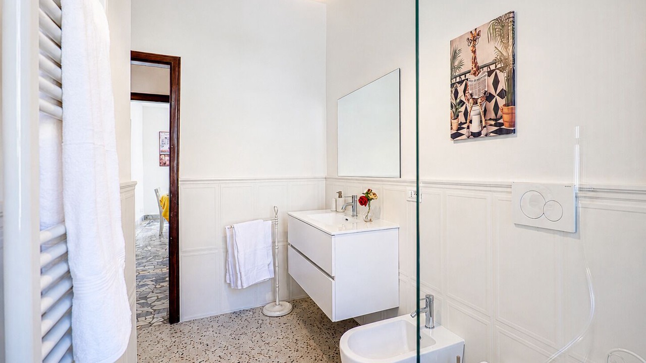 Photo of Bathroom in Intra