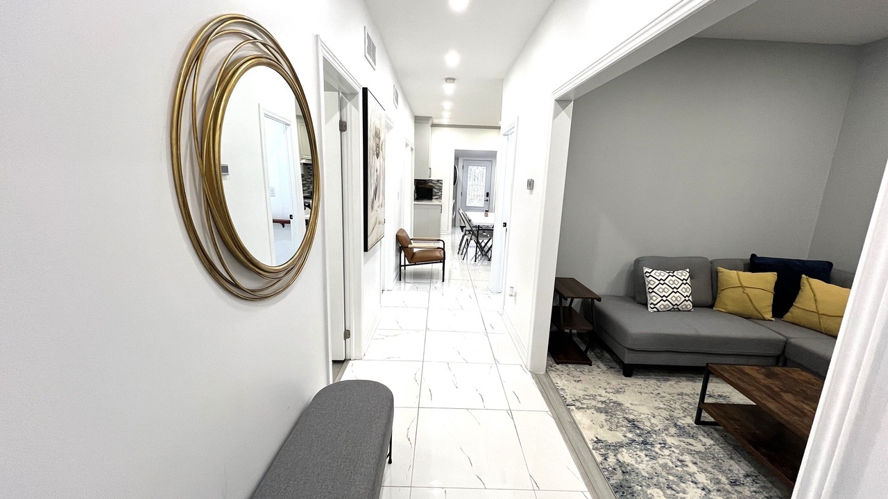 Photo of Livingroom in Fallsview