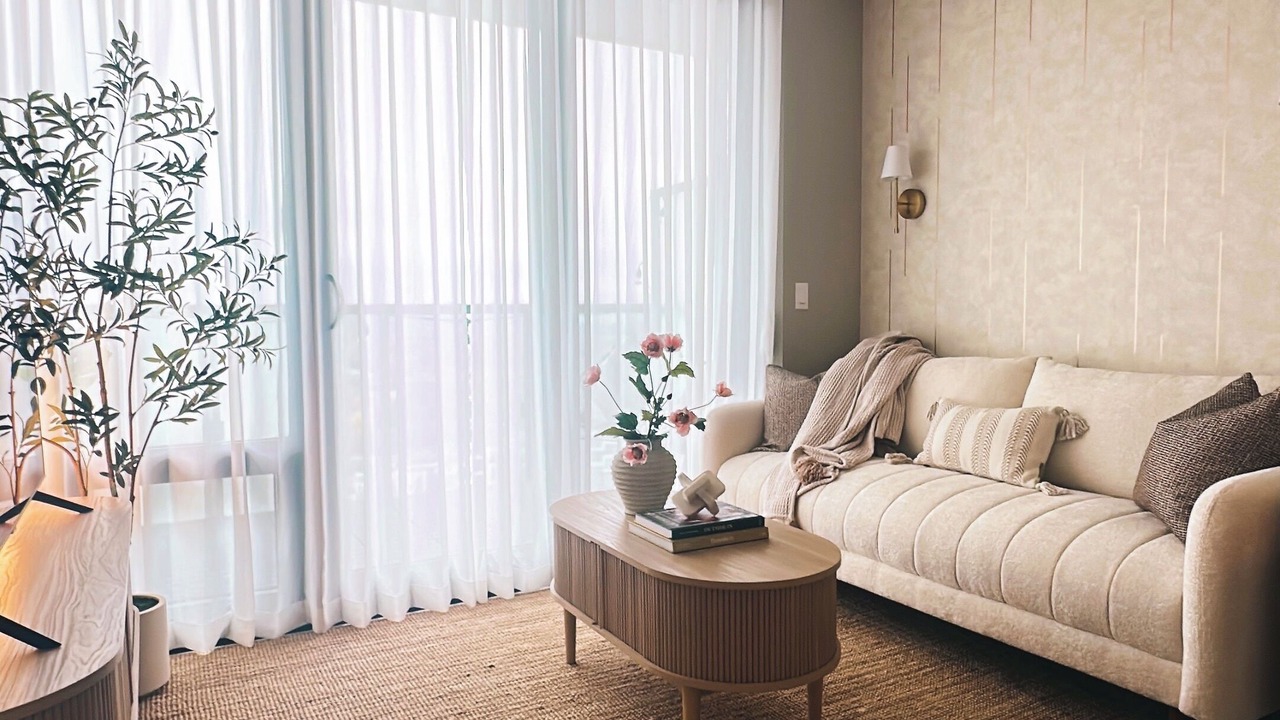 Photo of Livingroom in Bayview Village