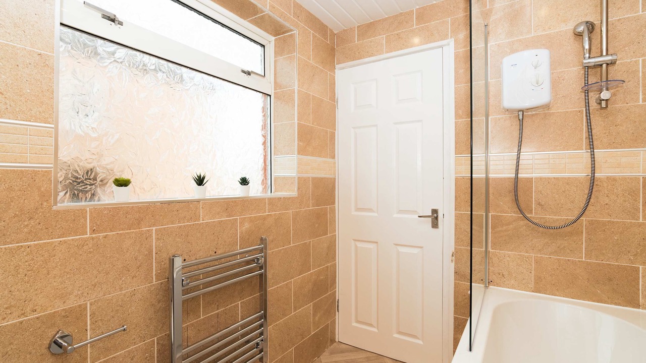 Photo of Bathroom in Dennyloanhead