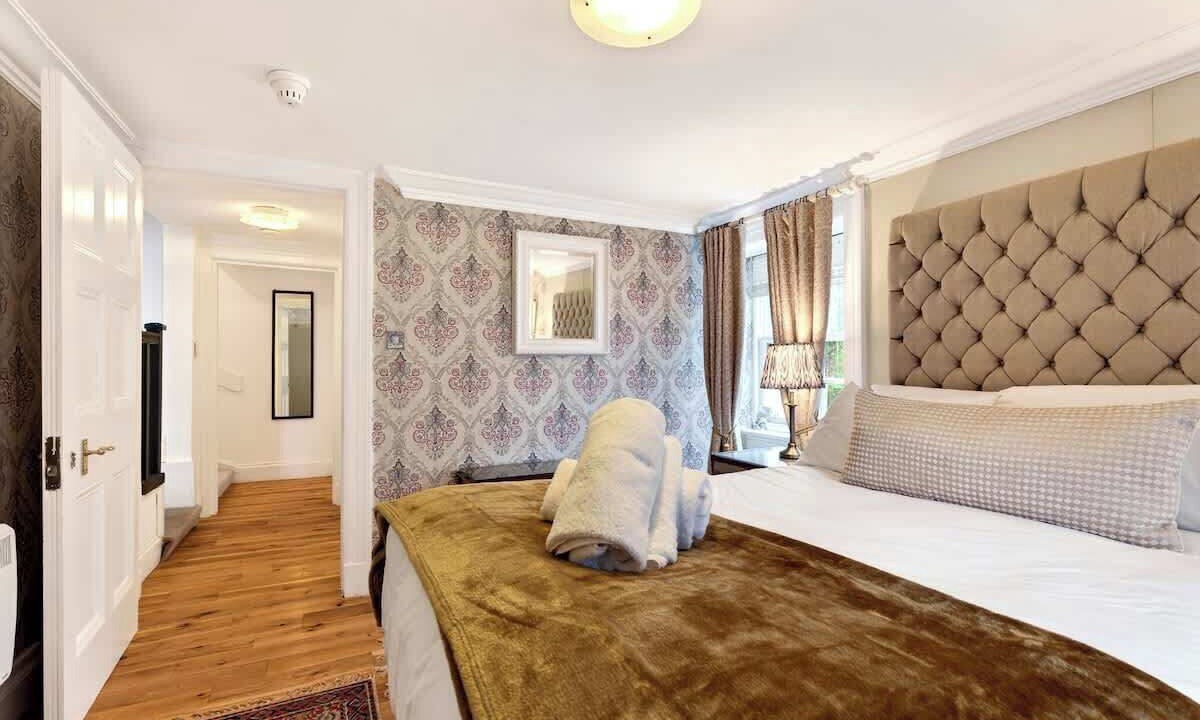 Photo of Bedroom in Paisley