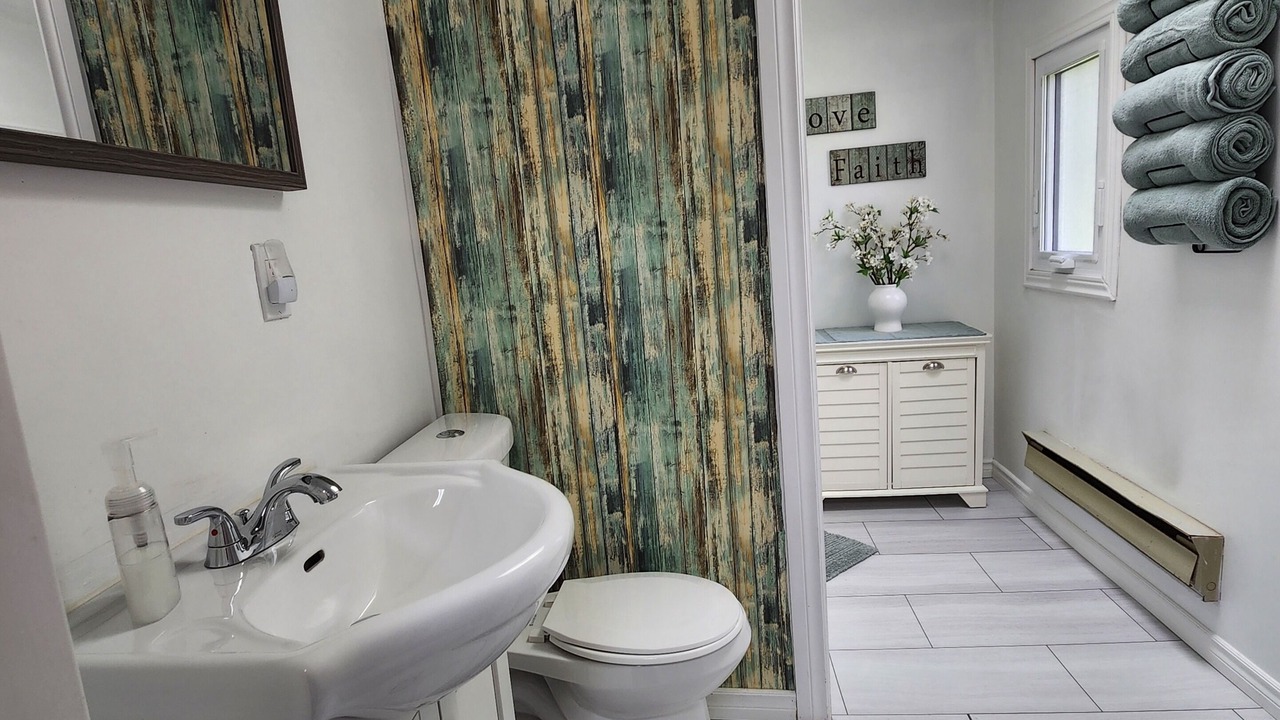 Photo of Bathroom in Levergood Beach