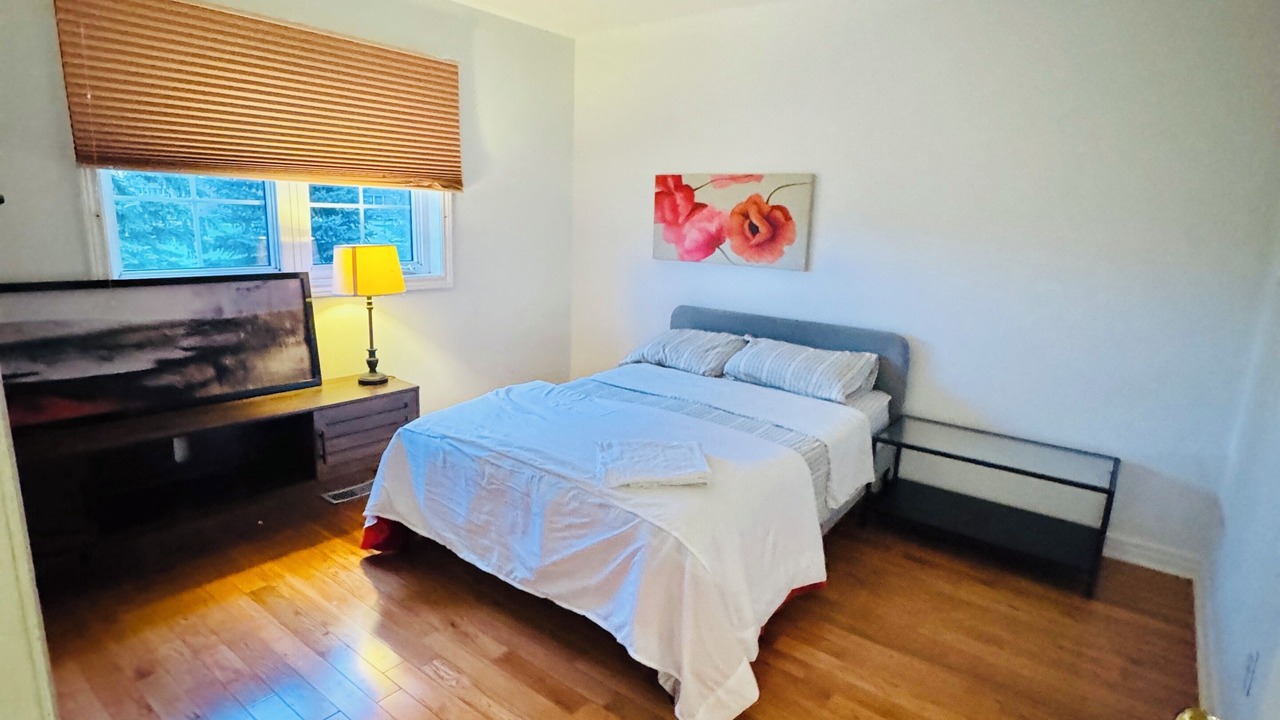 Photo of Bedroom in Churchill Meadows