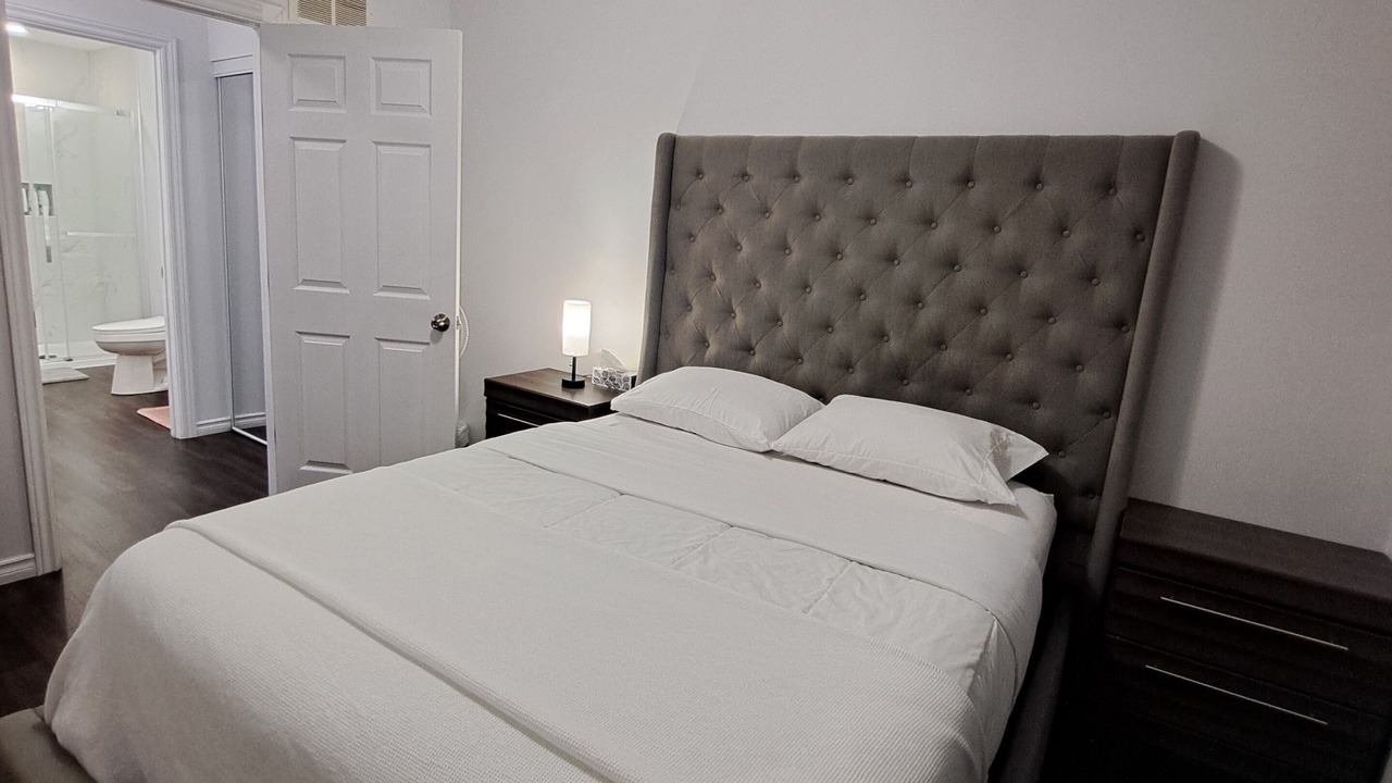 Photo of Bedroom in Lakeshore