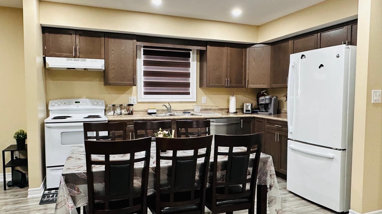Photo of Kitchen in Thorold