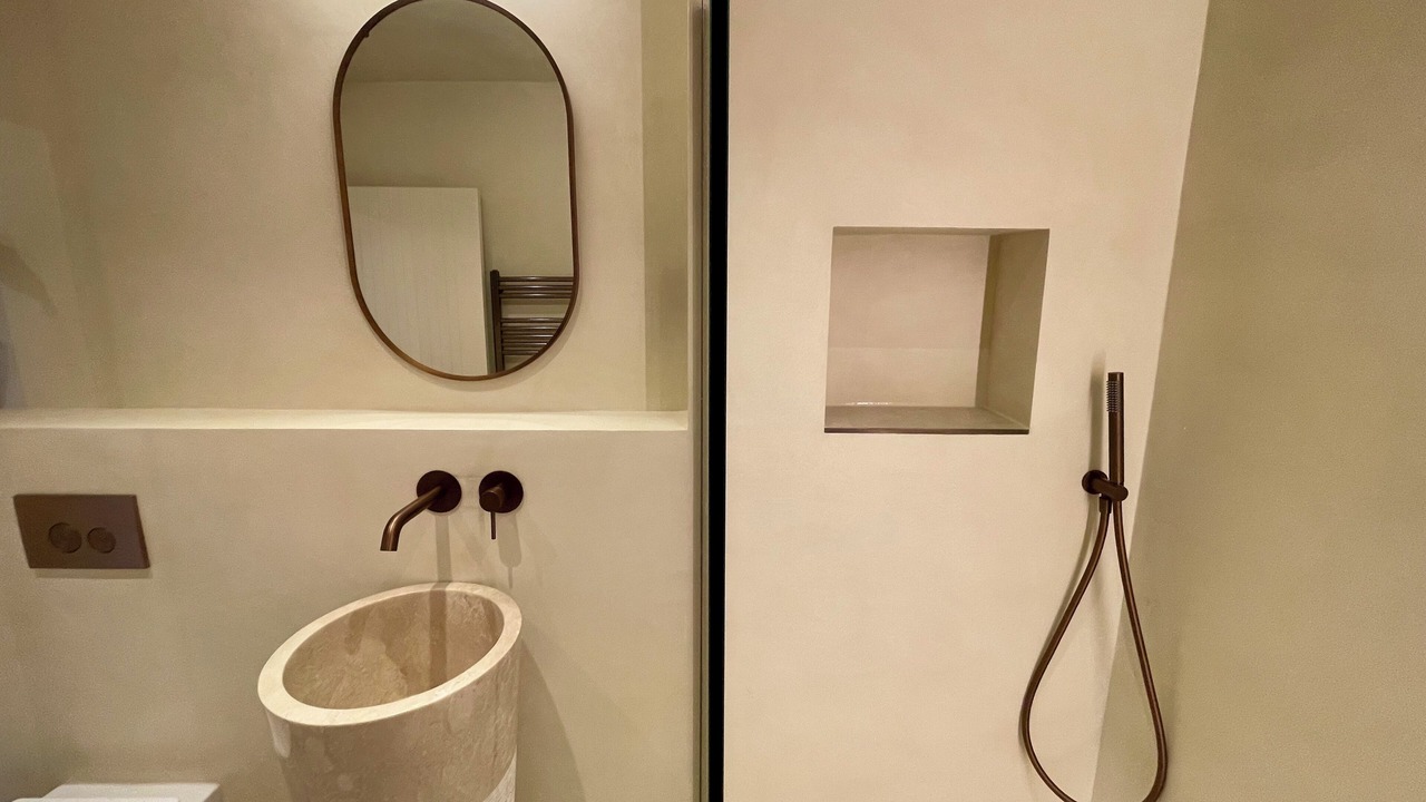Photo of Bathroom in Bow