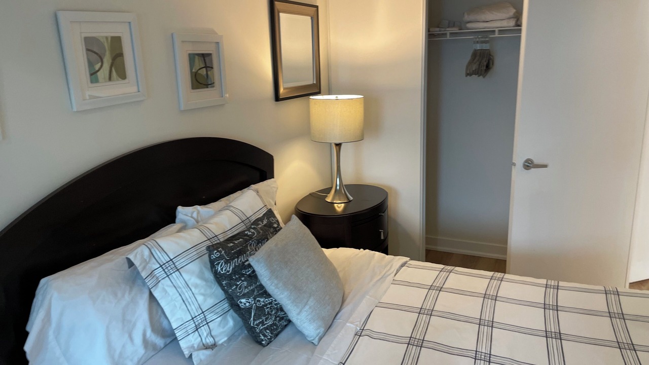 Photo of Bedroom in Toronto Entertainment District