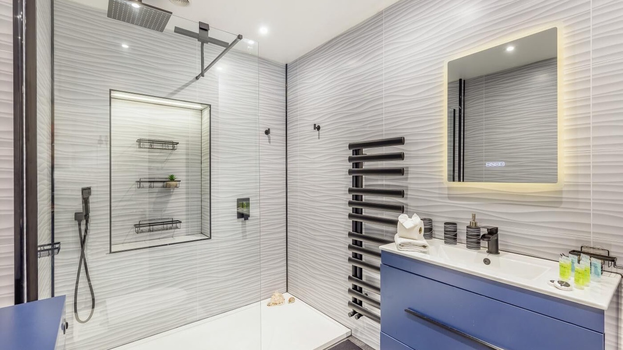 Photo of Bathroom in Kidwelly