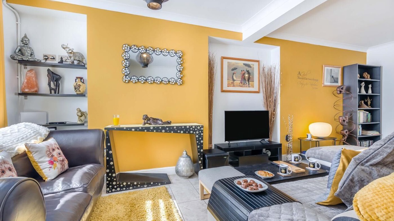 Photo of Livingroom in Kidwelly