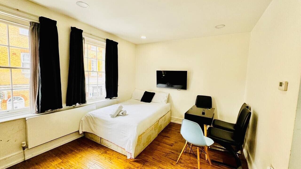 Photo of Bedroom in Whitechapel