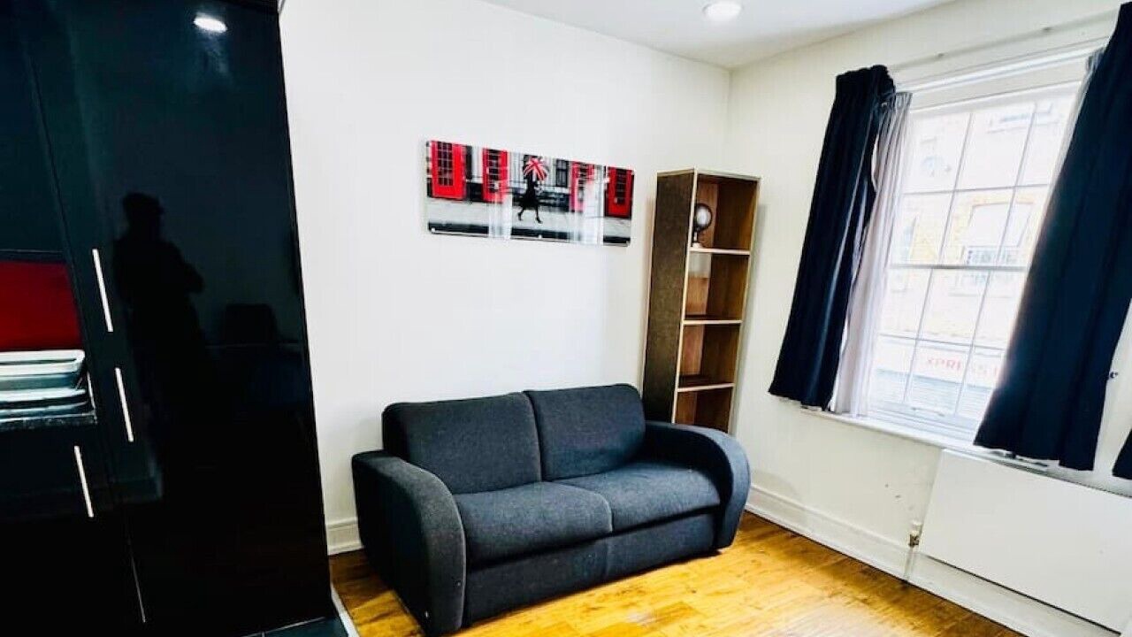 Photo of Livingroom in Whitechapel