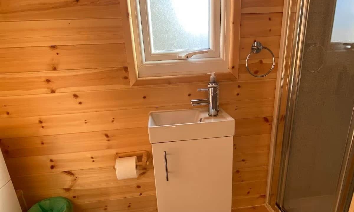 Photo of Bathroom in Oldshoremore