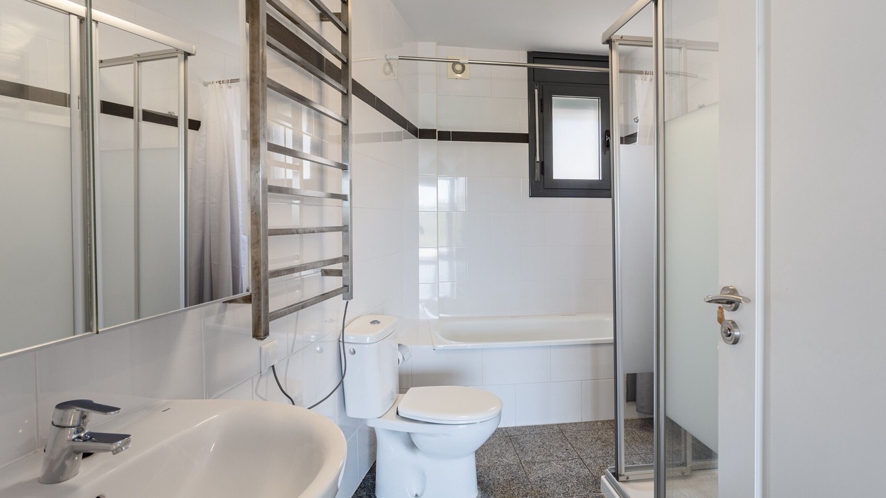 Photo of Bathroom in Lloret Blau