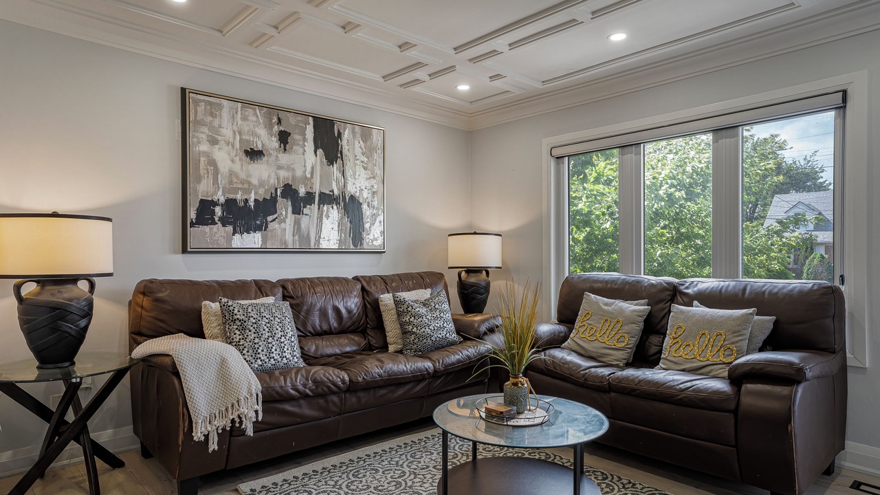 Photo of Livingroom in Willowdale