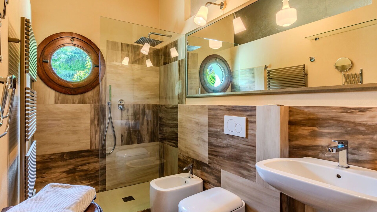 Photo of Bathroom in Dervio