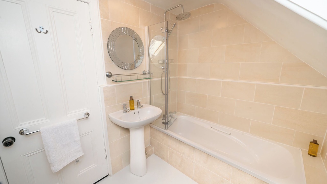 Photo of Bathroom in Lamlash