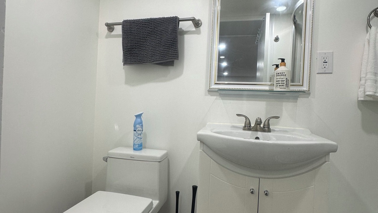 Photo of Bathroom in Niagara Falls