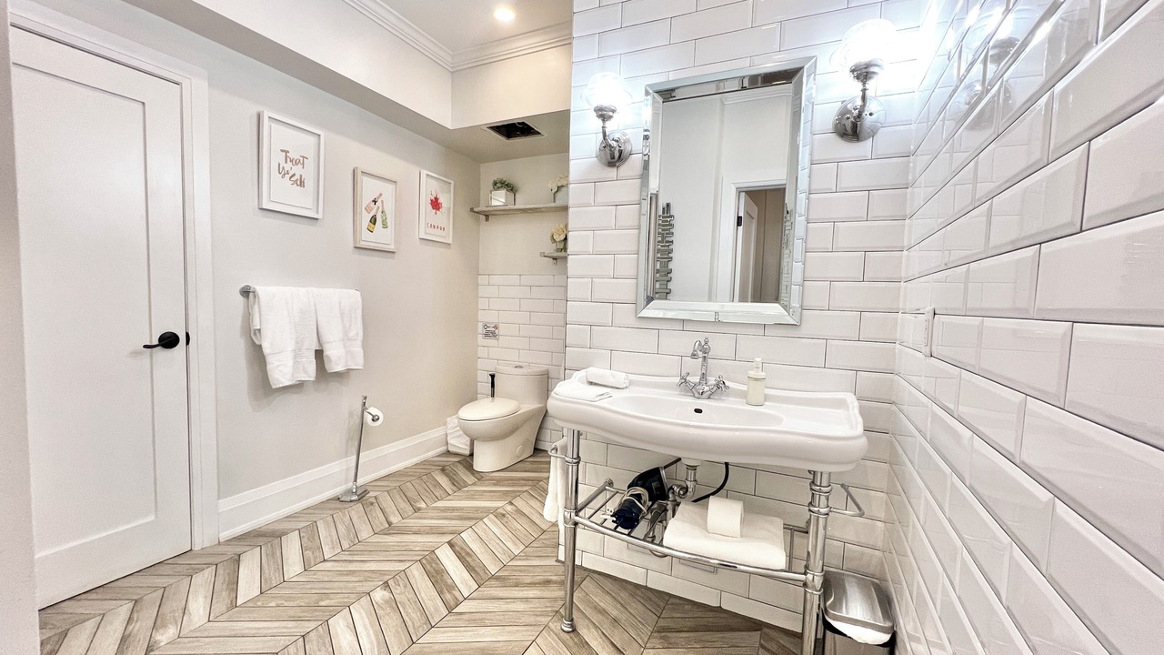 Photo of Bathroom in New Toronto