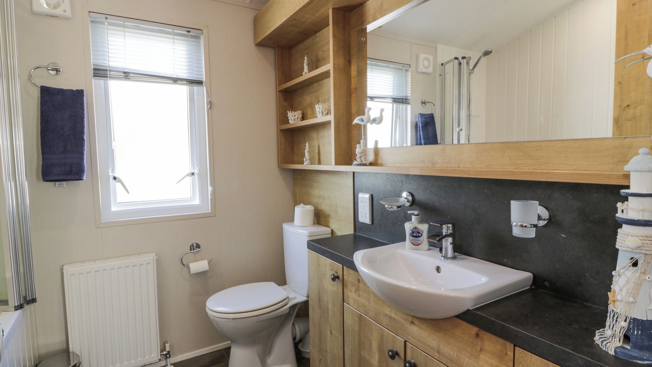 Photo of Bathroom in Wemyss Bay
