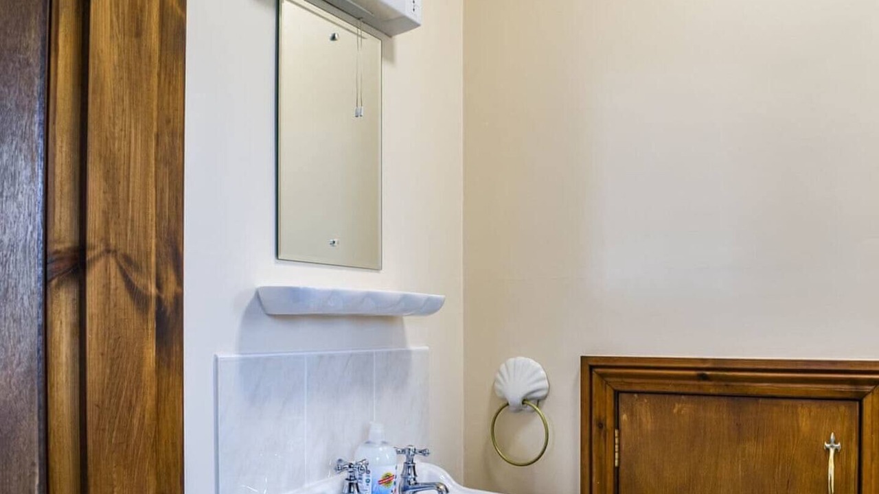 Photo of Bathroom in Leven