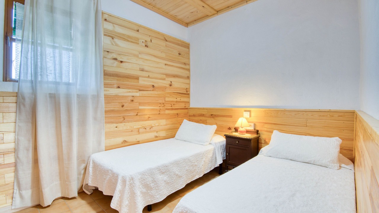 Photo of Bedroom in Albons