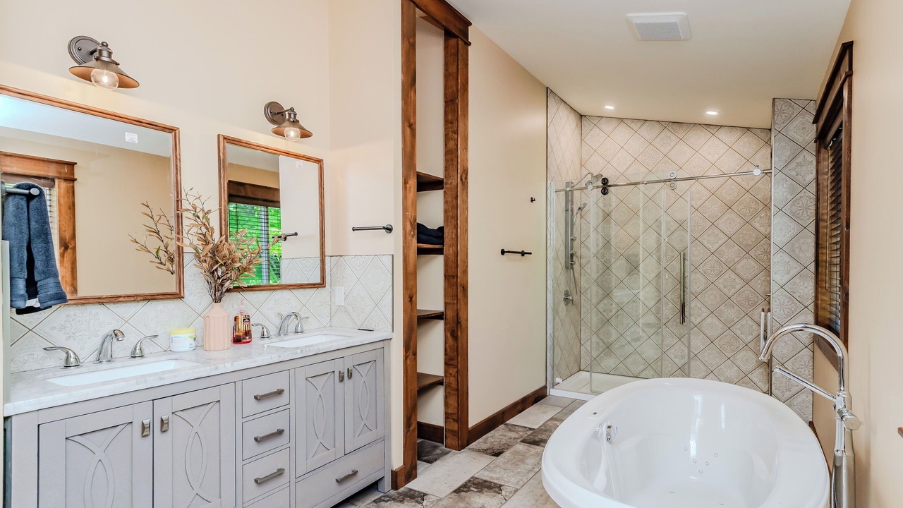 Photo of Bathroom in McMurrich/Monteith