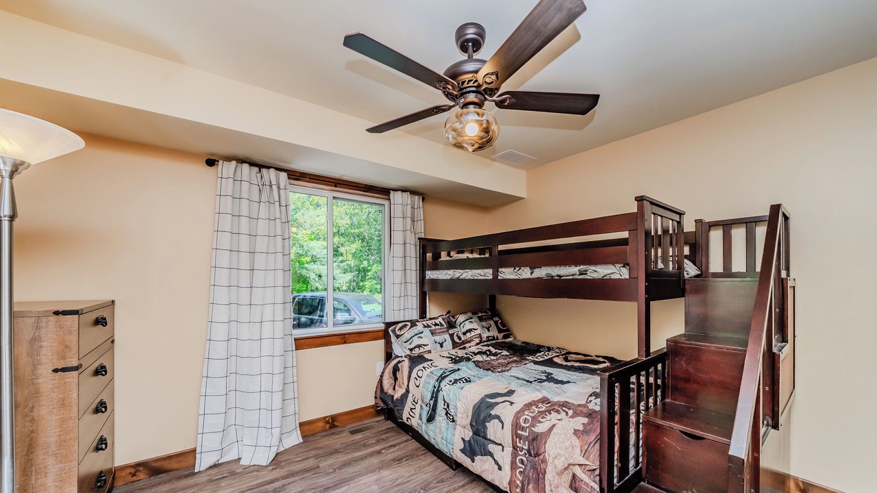Photo of Bedroom in McMurrich/Monteith