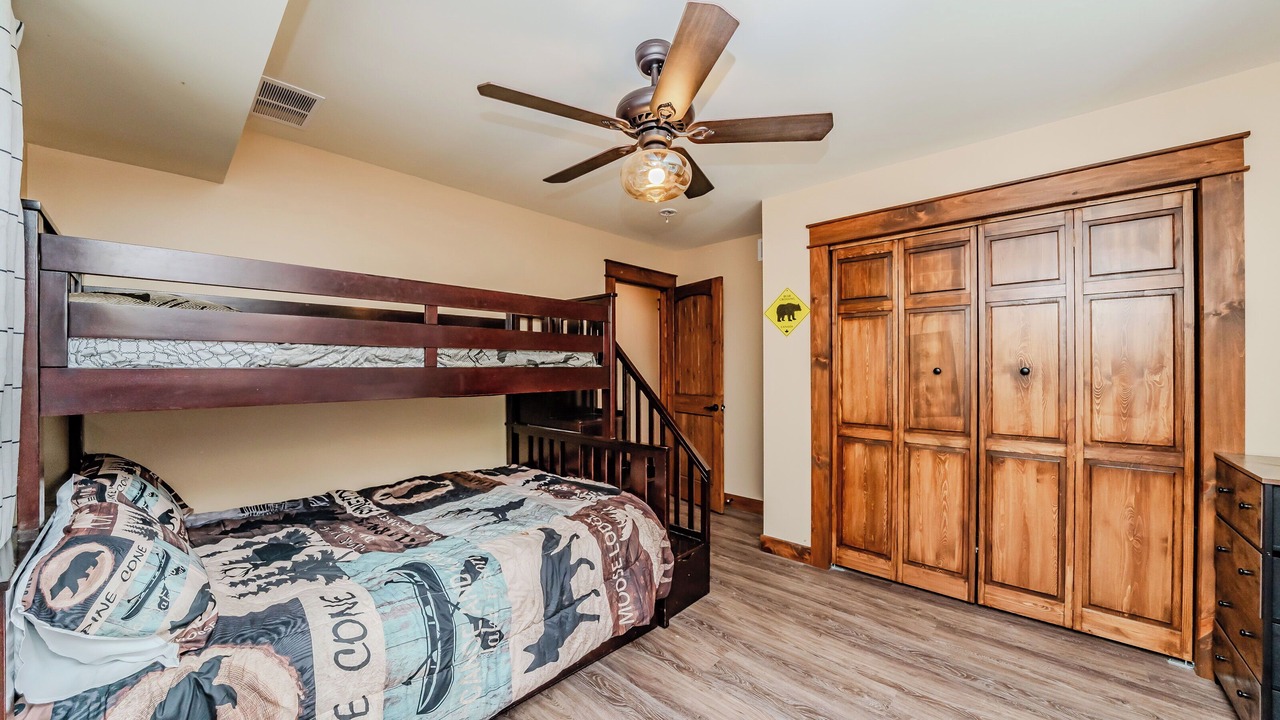 Photo of Bedroom in McMurrich/Monteith