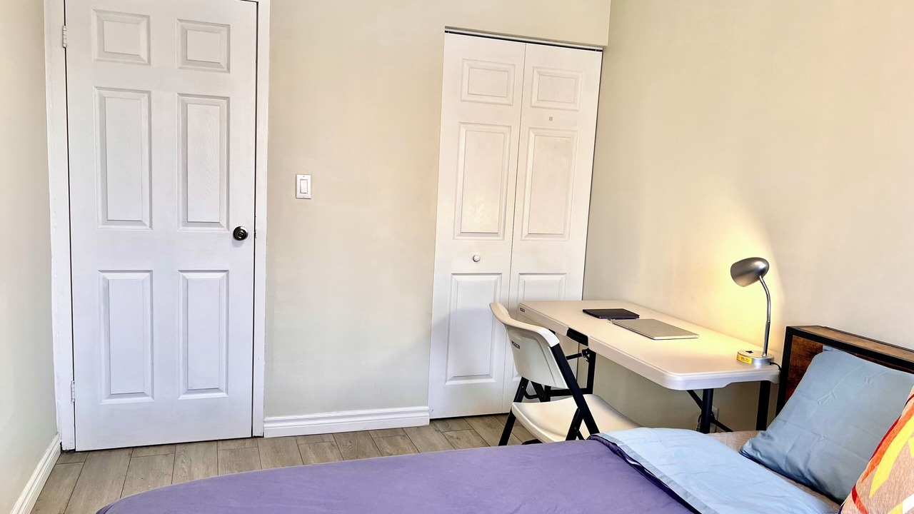Photo of Bedroom in Bridgeview