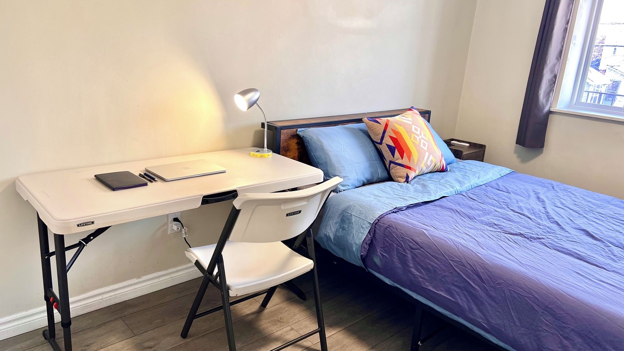 Photo of Bedroom in Bridgeview