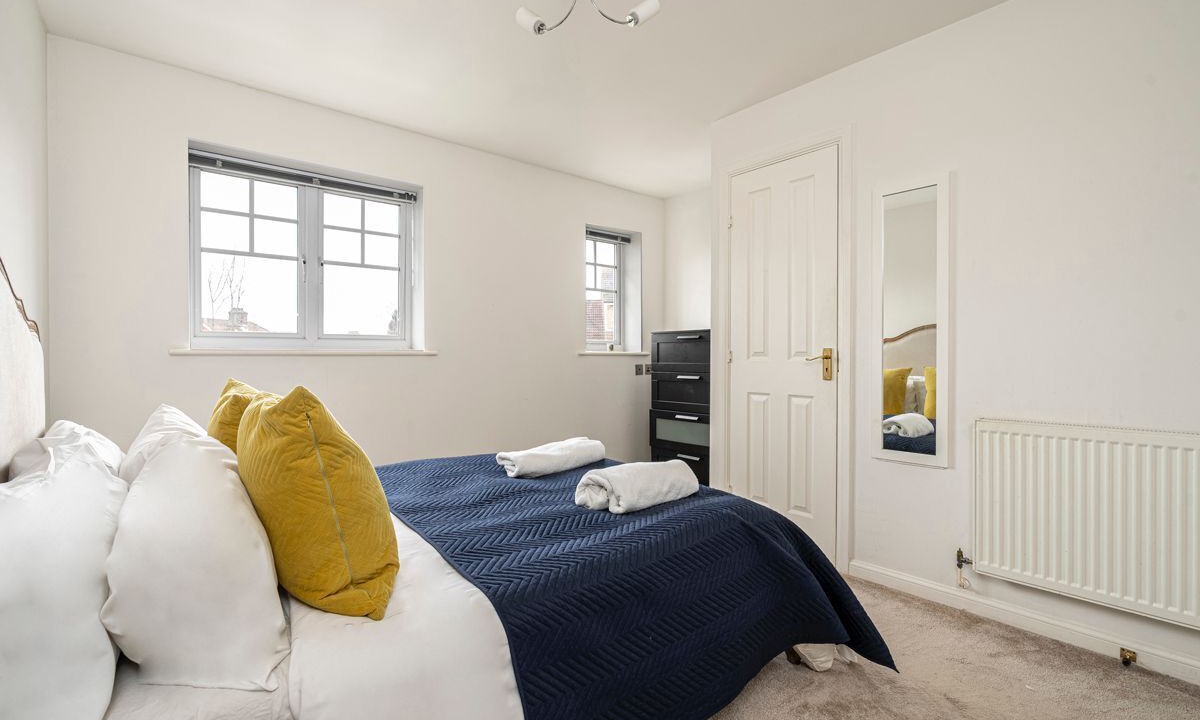 Photo of Bedroom in Hale